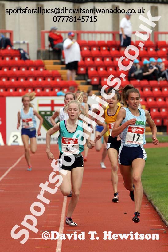 Junior girls 1500 metres, English Schools Track and Field. Photo: David T. Hewitson/Sports for All Pics